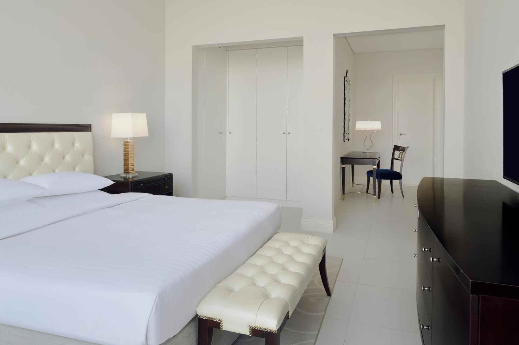 Delta Hotels By Marriott Dubai Investment Park Екстер'єр фото